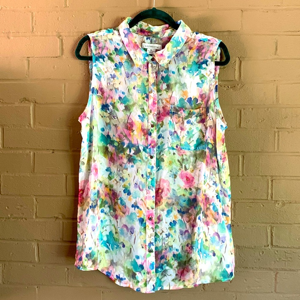 Liz Claiborne XL shear sleeveless button up. Great condition!
